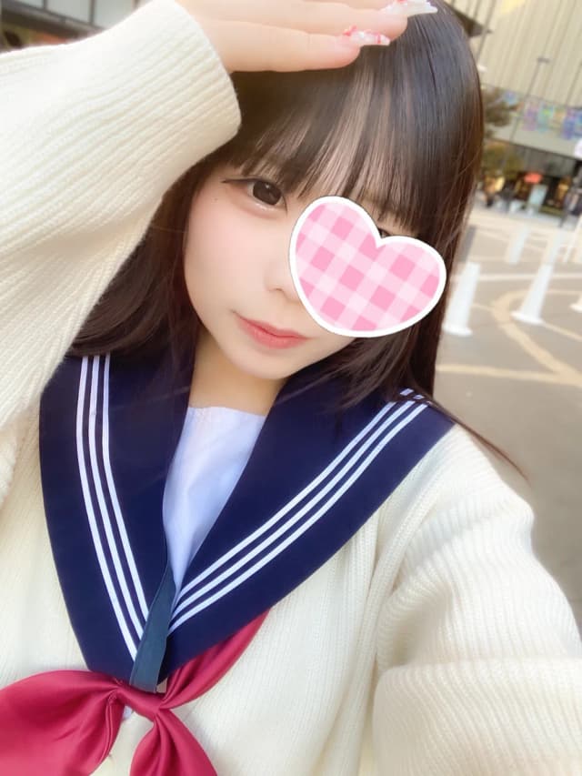 ふわり(JK上がりたて18歳)