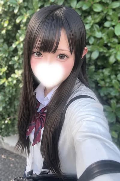 あきな(JK上がりたて18歳)
